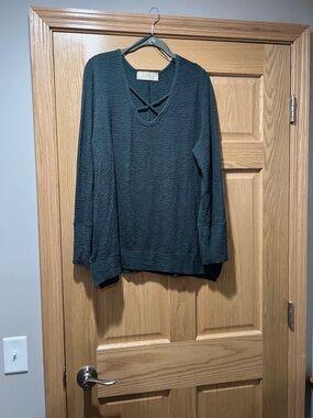 Sinuous green Crisscross Scoop Neck Sweater